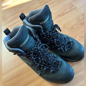 Pitorpan men Gore-tex boots vibram sole in size 9.5